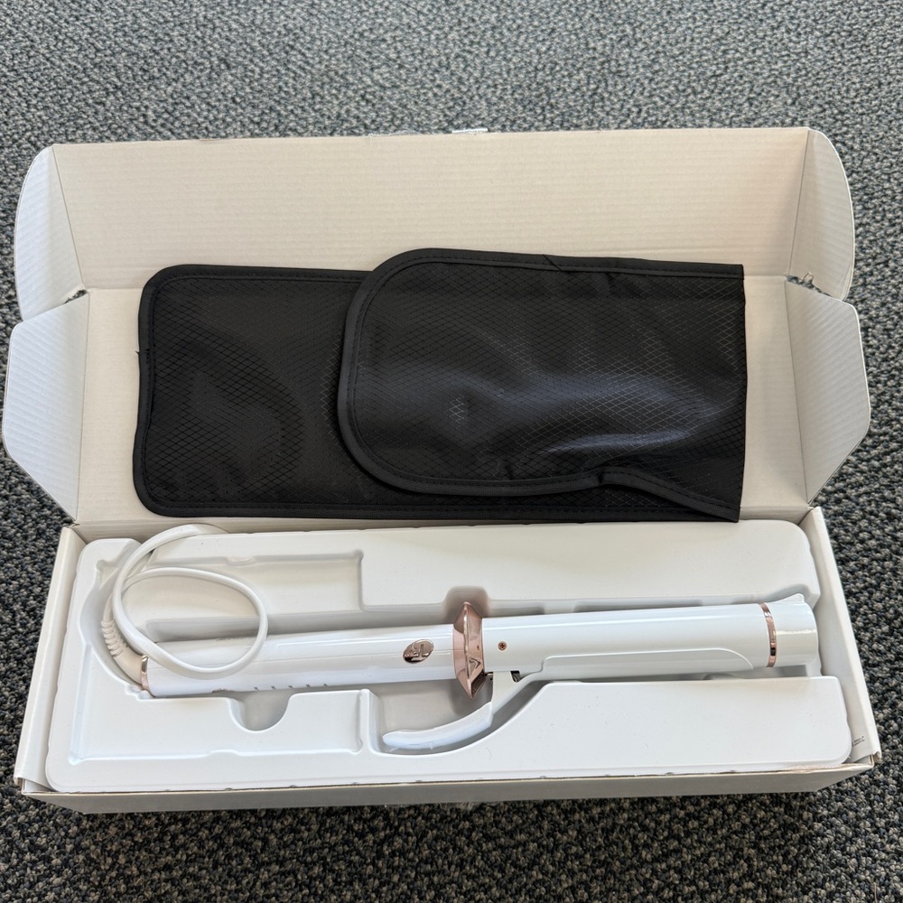 T3 Twirl Ceramic 1 1/4 in Curling Iron - White Gold Pink (77581) NEW - Picture 2 of 3